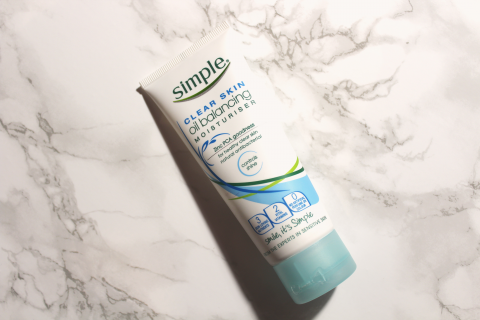 simple moisturizer oil balancing