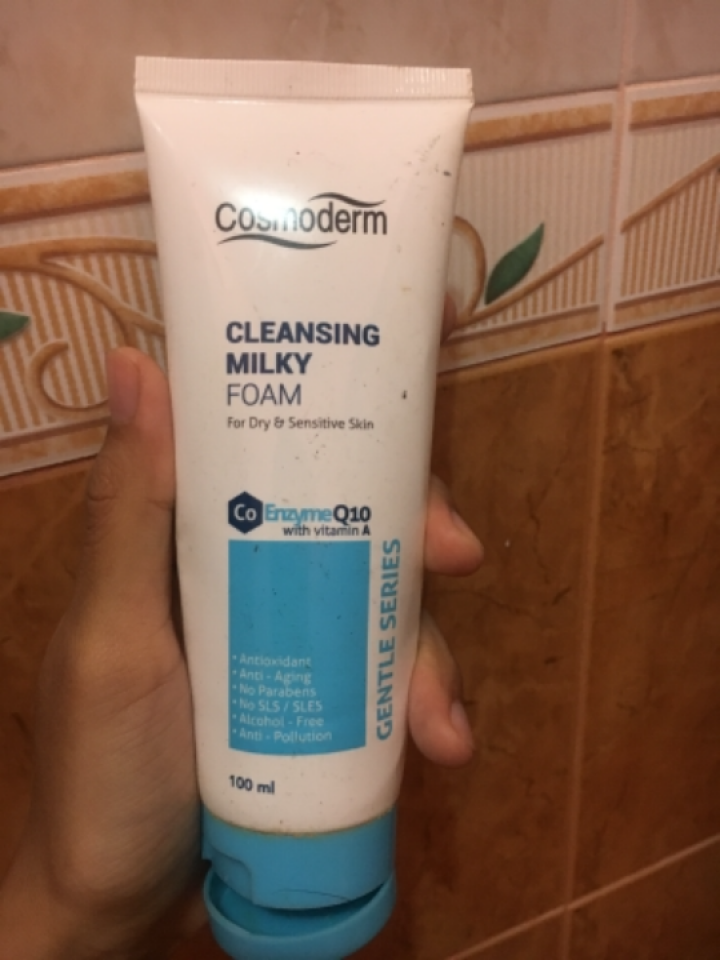 cosmoderm cleansing milky foam