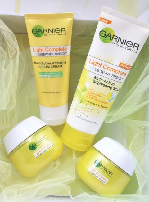 pencuci muka garnier light complete
