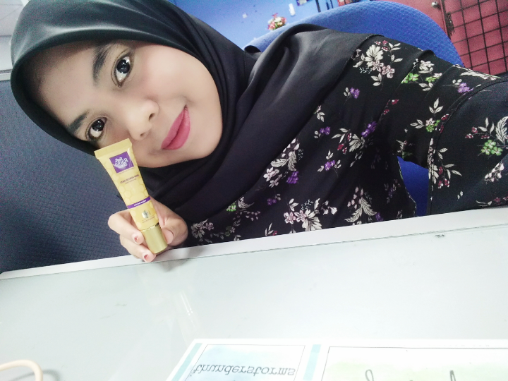 safi rania gold eye contour cream